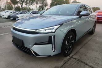 吉利银河 银河L6 2025款 EM-i 140km 星舰版