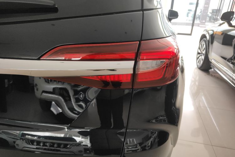 别克 昂科旗 2020款 28T 四驱尊贵型车身外观6001