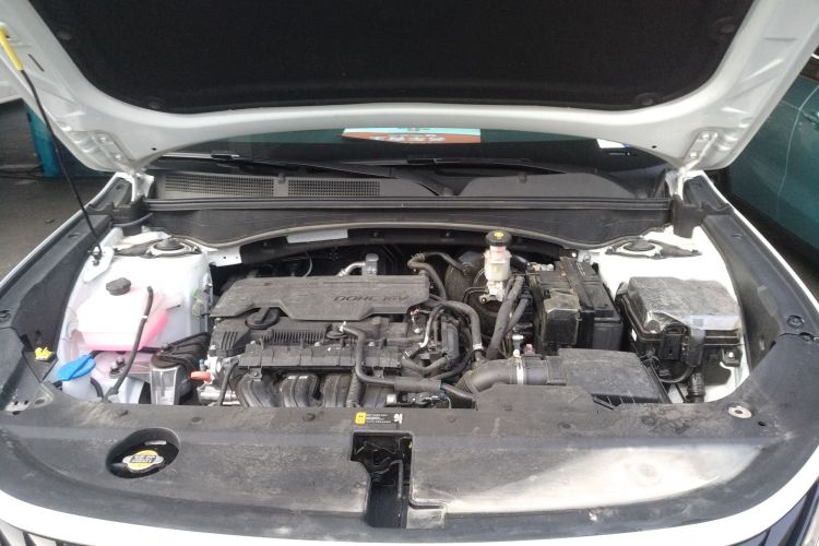 北京现代ix35 2023款 沐飒 2.0L 豪华版DLX机舱底盘24