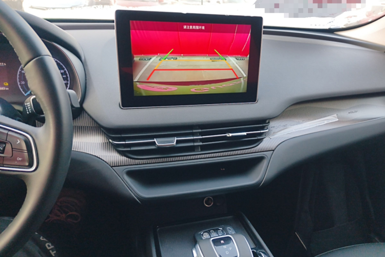 红旗E-QM5 2023款 改款 基础出行版中控内饰16