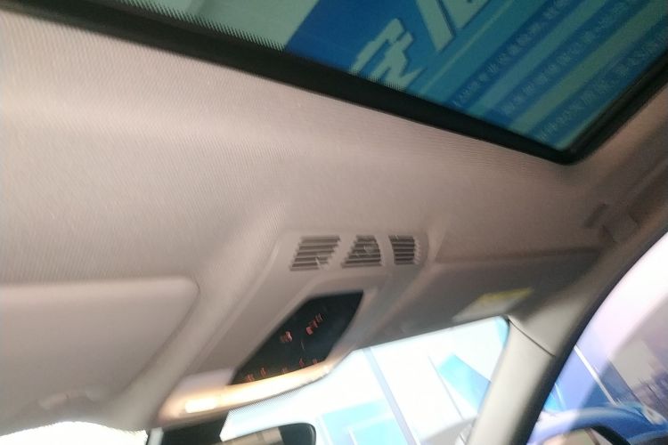 宝马1系 2020款 125i 领先型M运动套装局部细节22