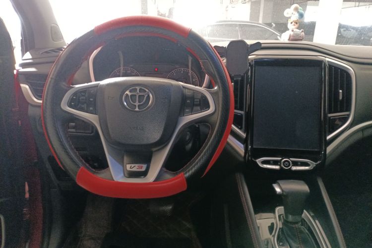 中华V3 2017款 1.5L 自动精英型中控内饰12