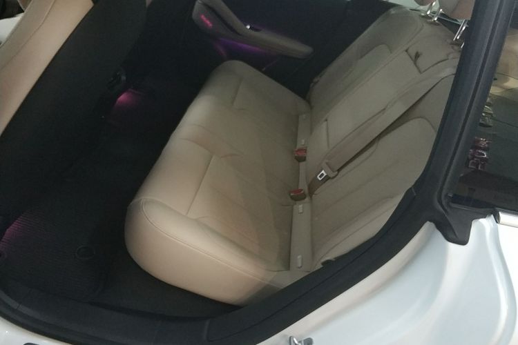 蔚来ET5T 2024款 75kWh Touring中控内饰7004