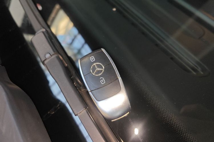 奔驰B级 2020款 B 180中控内饰11