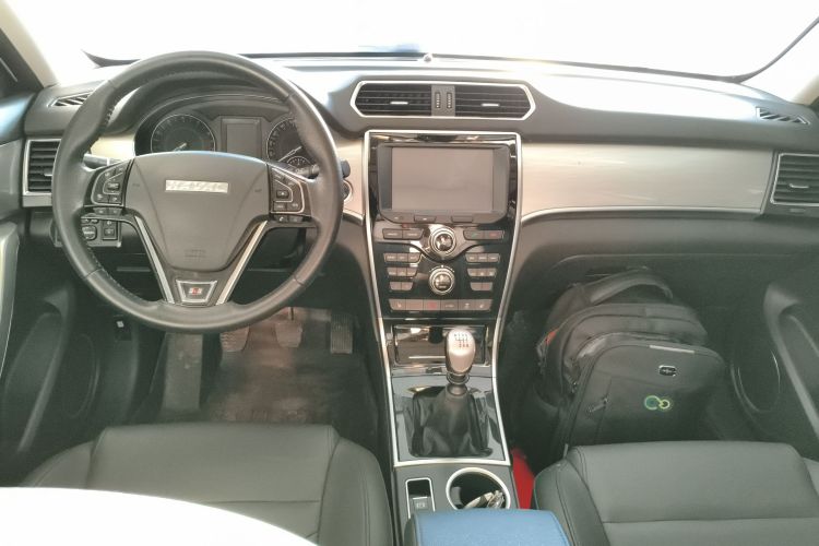 哈弗H2 2017款 红标 1.5T 手动两驱豪华型中控内饰12