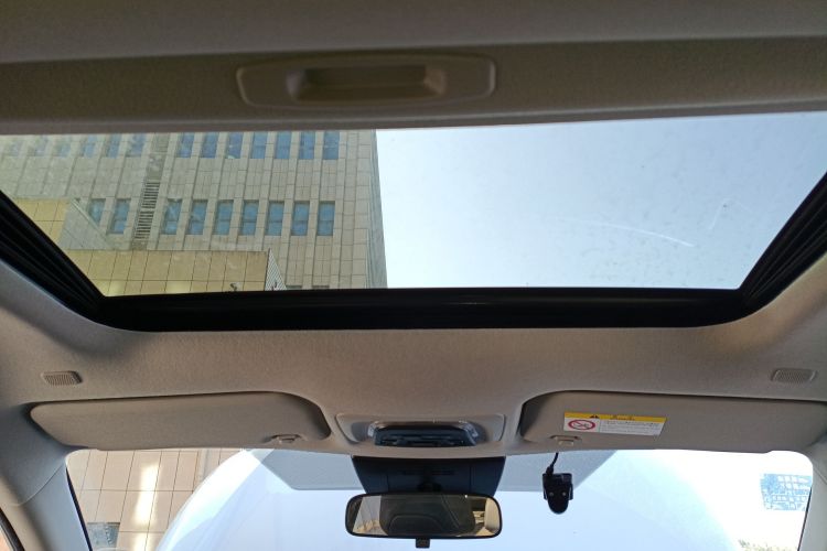 丰田 卡罗拉锐放 2024款 2.0L 豪华版局部细节22