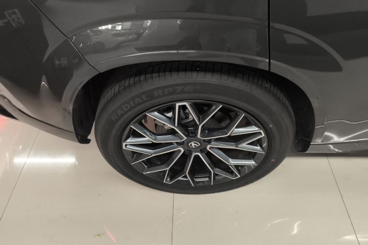 长安UNI-Z 2025款 1.5T 尊贵型车身外观6008