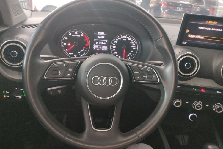 奥迪Q2L 2020款 35 TFSI 进取动感型局部细节13