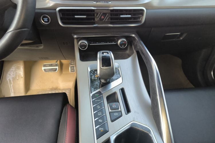 吉利汽车 缤越 2019款 运动款 260T DCT Battle 国V中控内饰18