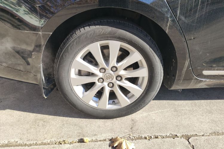 别克 君越 2013款 2.4L SIDI领先舒适型车身外观6008