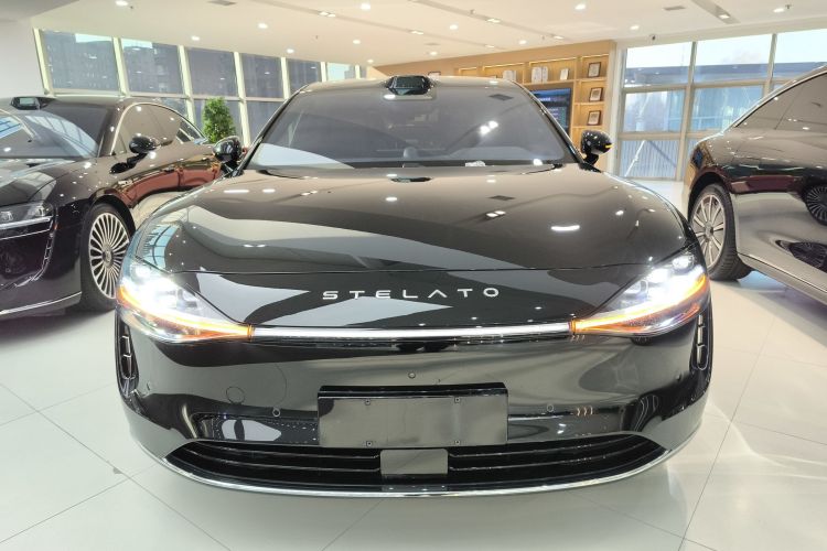 鸿蒙智行 享界S9 2024款 纯电 Ultra 四驱旗舰版车身外观2