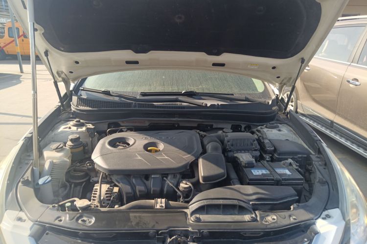 现代 索纳塔 2015款 经典 2.0L 自动豪华版局部细节24