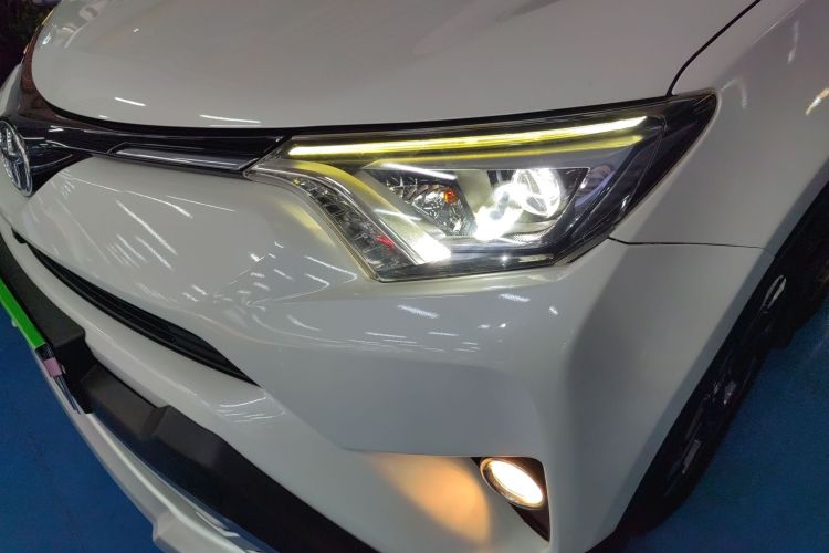 丰田 RAV4荣放 2016款 2.5L 自动四驱精英版局部细节36