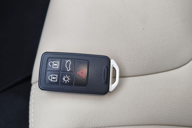 沃尔沃V60 2014款 改款 T5 智逸版中控内饰7001