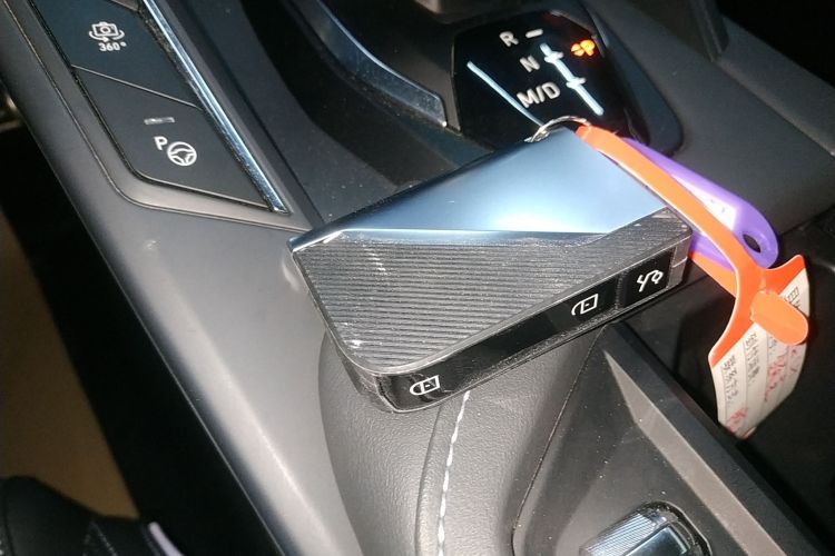 领克06 2021款 1.5T Shero粉色特别版中控内饰11