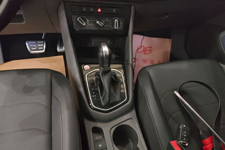 捷达VS7 2020款 1.4T 自动悦享型中控内饰18