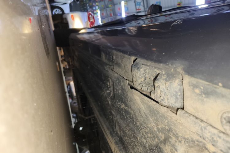 奔驰C级 2013款 C 260 CGI 优雅型机舱底盘30