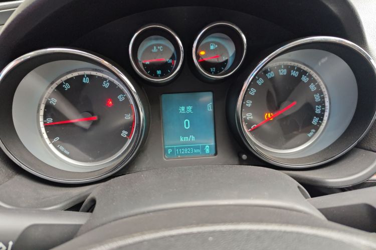 别克 君威 2015款 1.6T 领先技术型中控内饰14