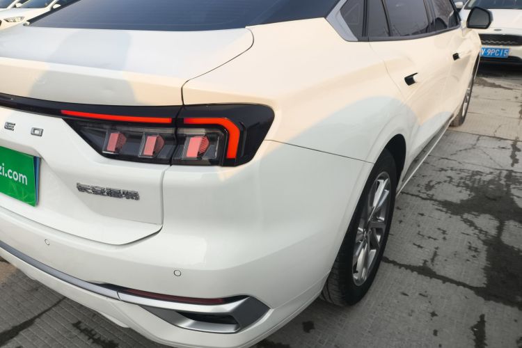 福特 蒙迪欧 2022款 改款 EcoBoost 245 豪华型车身外观9