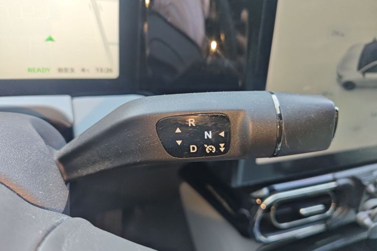 零跑汽车 零跑C01 2022款 后驱超长续航版中控内饰18