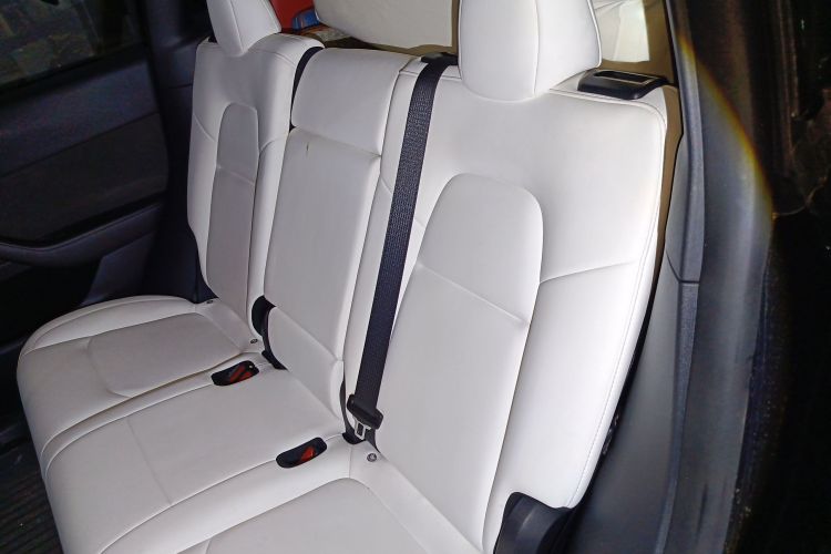 特斯拉 Model Y 2021款 标准续航后驱版中控内饰21