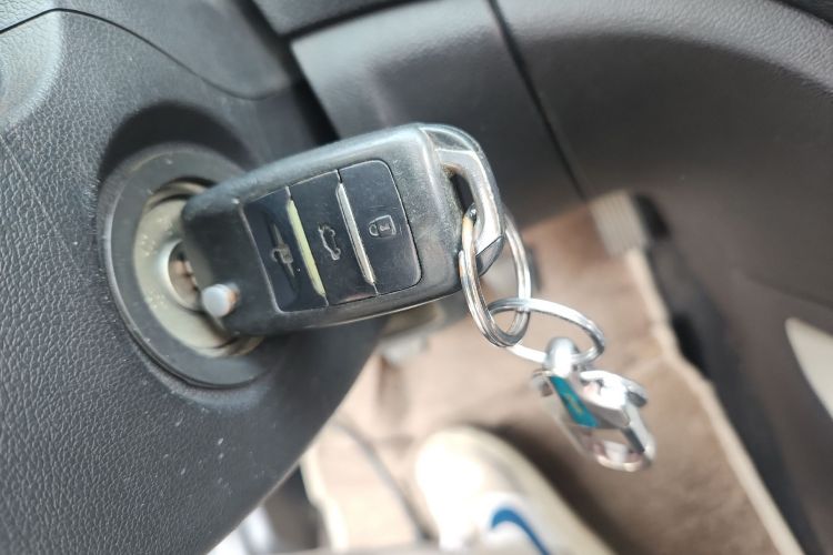 长安CS35 2014款 1.6L 手动豪华型 国IV中控内饰7001