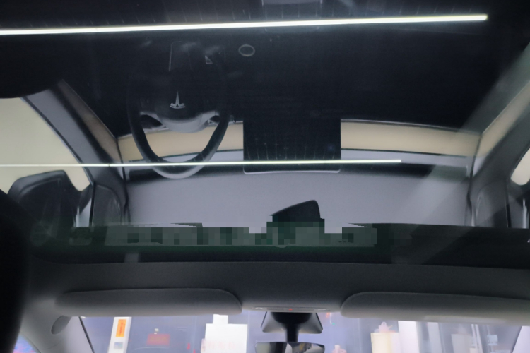 特斯拉 Model Y 2022款 改款 长续航全轮驱动版中控内饰22