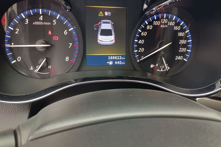 启辰D60 2018款 1.6L 手动智联精英版中控内饰15