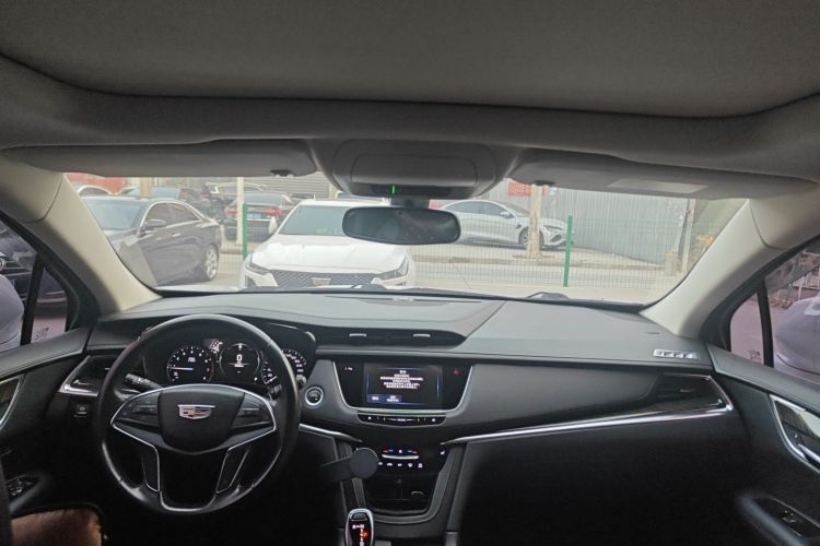 凯迪拉克XT5 2018款 28T 四驱豪华型中控内饰12