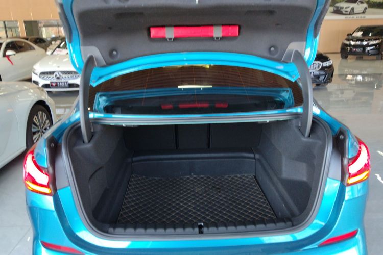 宝马2系(进口) 2023款 225i 四门轿跑车 M运动套装机舱底盘23