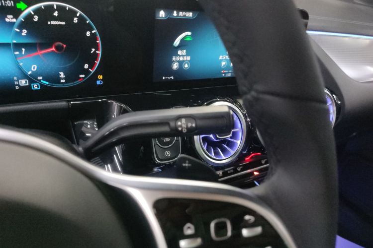 奔驰GLA 2023款 GLA 220中控内饰18