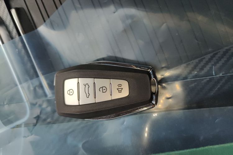 吉利汽车 帝豪 2019款 领军版 1.5L CVT向上互联型 国V中控内饰7001