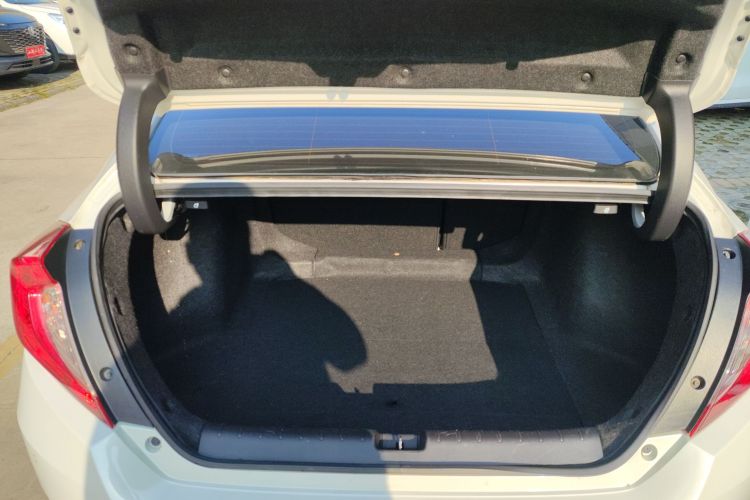 本田 思域 2019款 220TURBO CVT劲动版 国VI局部细节23