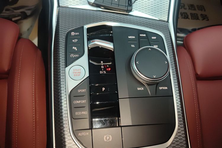 宝马3系 2024款 325i M运动曜夜套装局部细节18