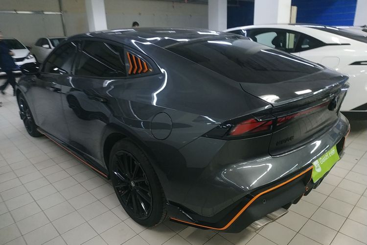 长安UNI-V 2024款 2.0T 高能版车身外观6003