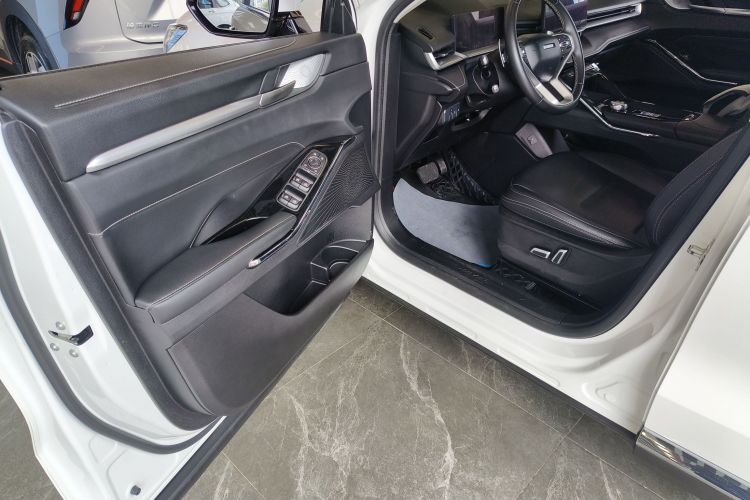 哈弗H6 2021款 第三代 2.0T 自动两驱Max中控内饰20