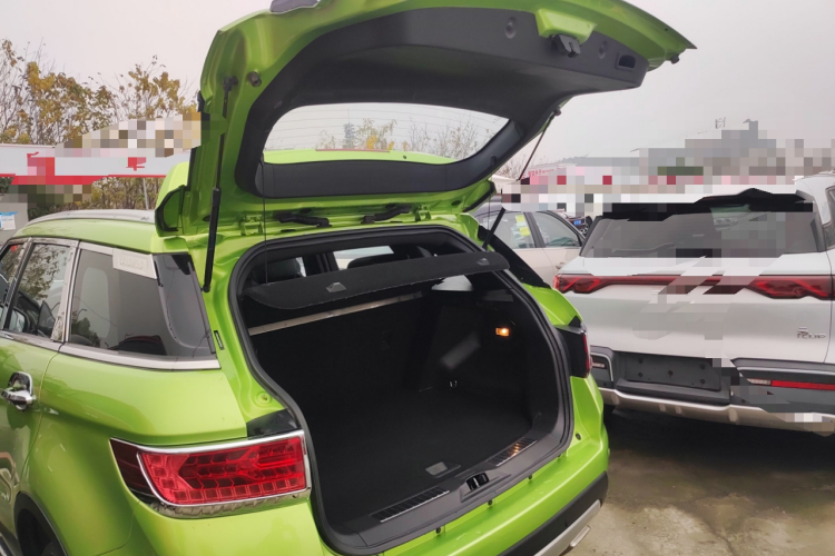 陆风X7 2016款 2.0T 全景尊贵版局部细节23