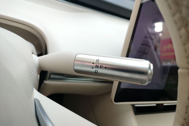 鸿蒙智行 智界R7 2024款 纯电 667km Pro局部细节18