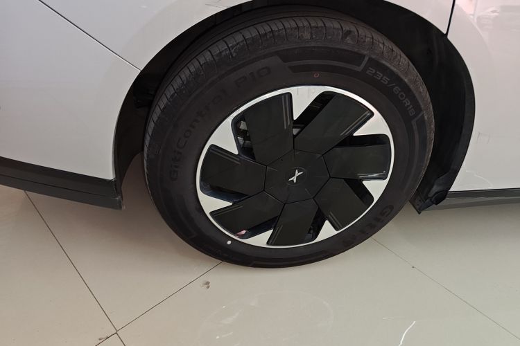 小鹏P7+ 2024款 超长续航 Max车身外观6008