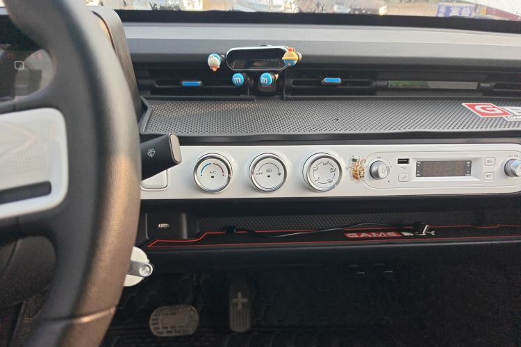 五菱汽车 宏光MINIEV 2022款 GAMEBOY 200km 玩咖款 磷酸铁锂局部细节16