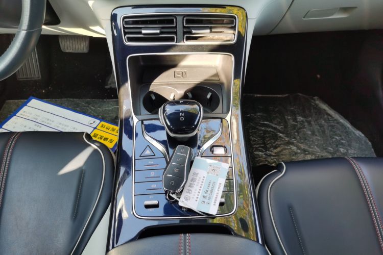 比亚迪 秦PLUS 2021款 DM-i 55KM 旗舰型中控内饰18