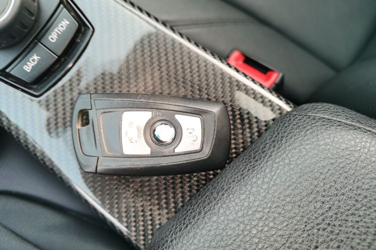 宝马3系 2015款 320Li 超悦版时尚型中控内饰11