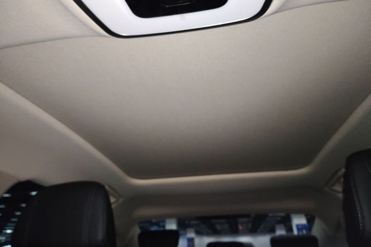 红旗H5 2023款 2.0T 自动智联旗畅版局部细节22