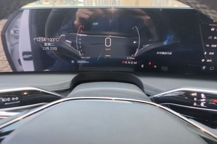 凯迪拉克CT6 2023款 28T 尊贵型中控内饰14