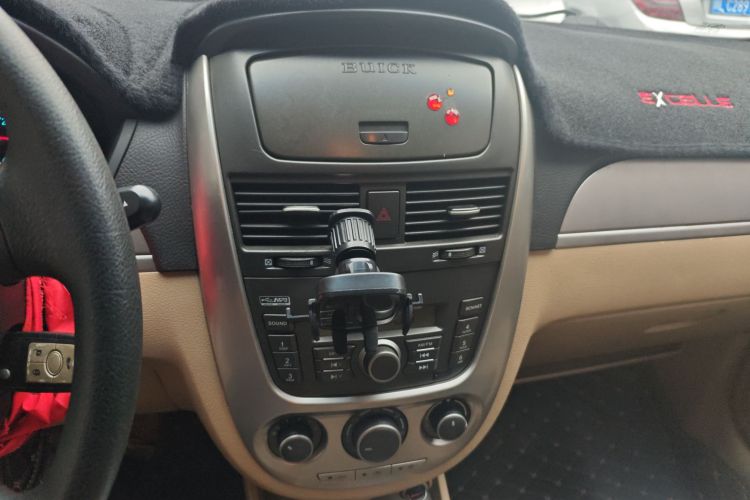 别克 凯越 2013款 1.5L 自动经典型中控内饰16