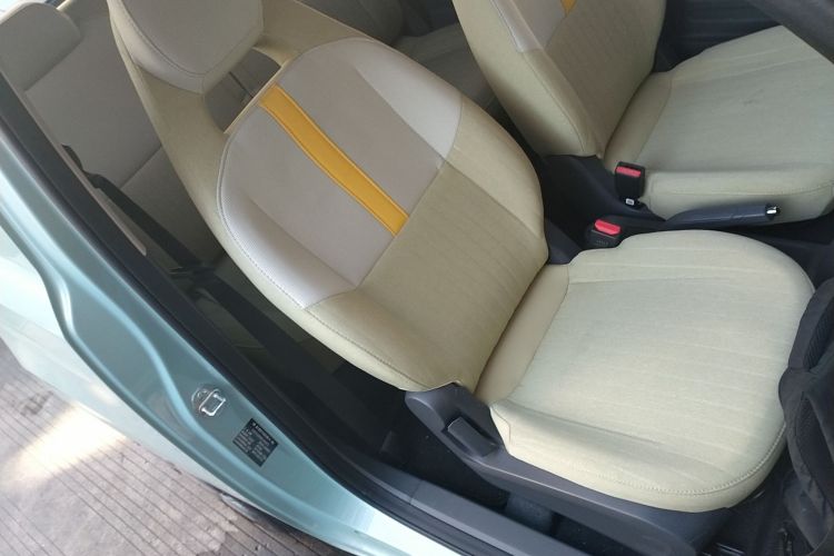 吉利银河 2024款 熊猫mini 200km 耐力熊局部细节41