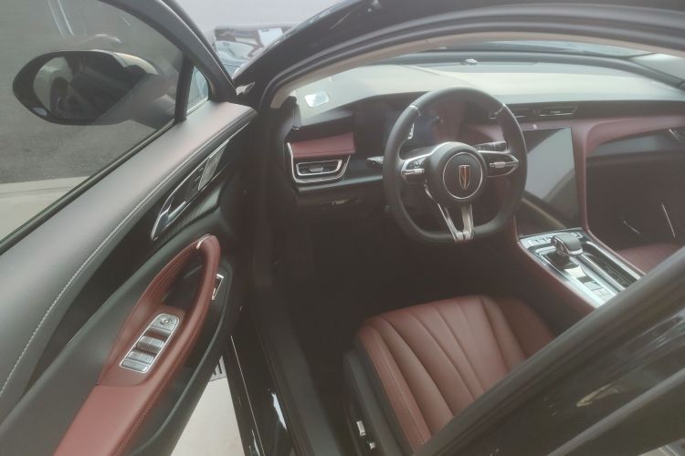 红旗H5 2025款 1.5T DCT玄影版中控内饰20