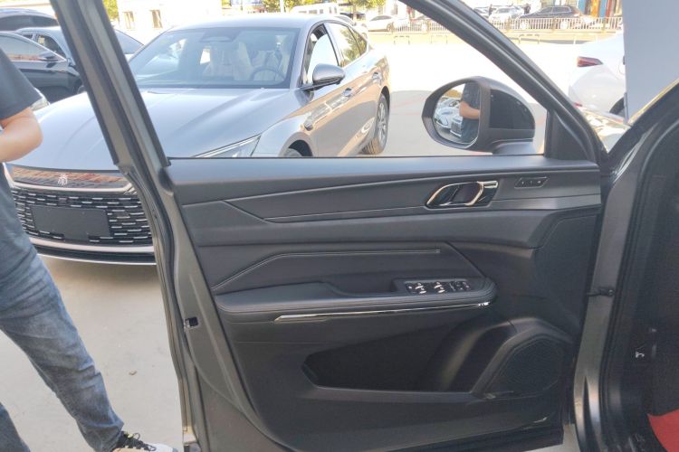 领克01 2021款 2.0TD 四驱劲Halo中控内饰47