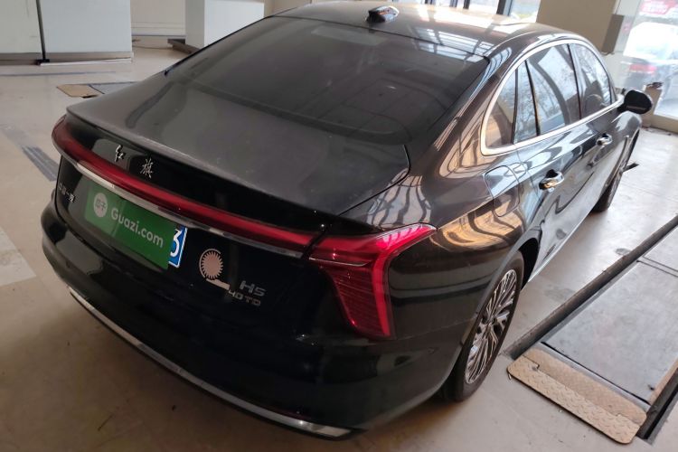 红旗H5 2023款 2.0T 自动智联旗畅版车身外观7