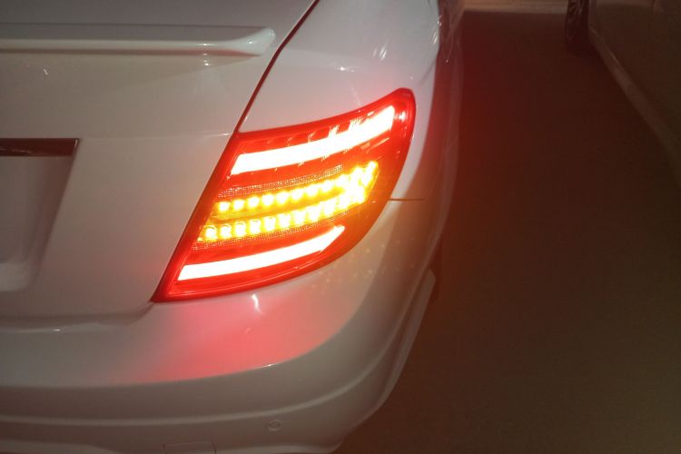 奔驰C级 2013款 C 180 经典型 Grand Edition车身外观9